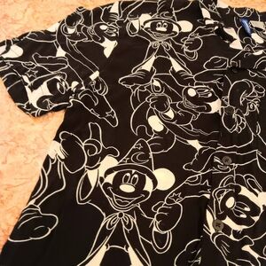 H&M and Disney Sorcerer Mickey Short-Sleeved Button-Down